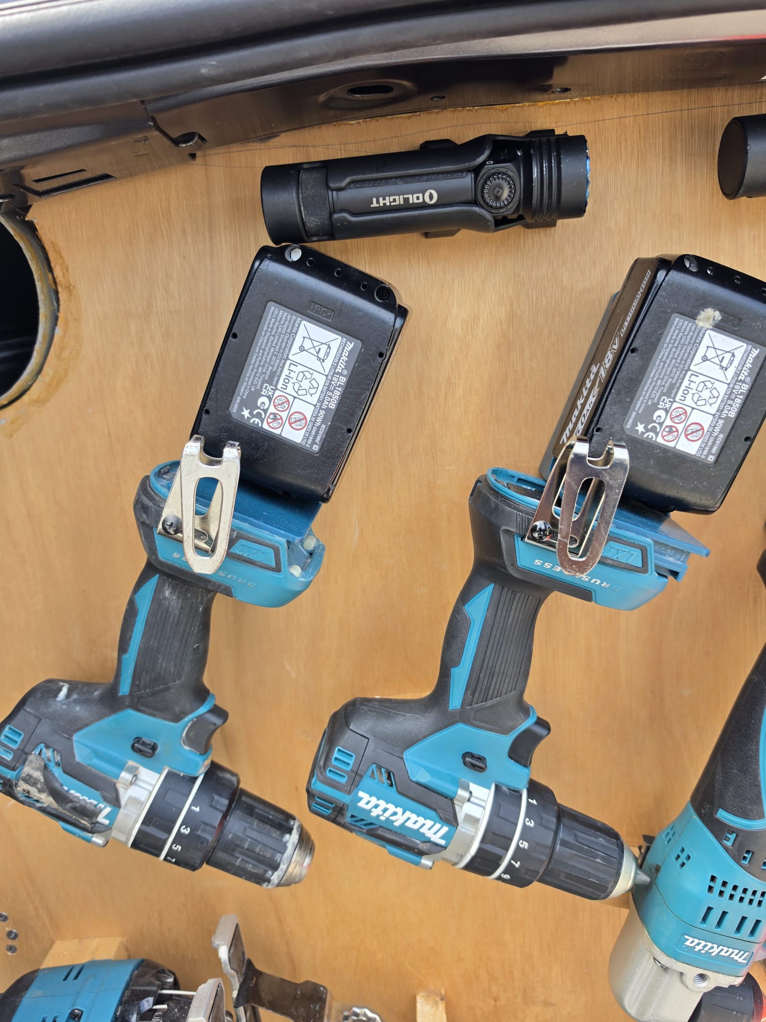 Makita LXT brushless accu-(klop)boormachines.